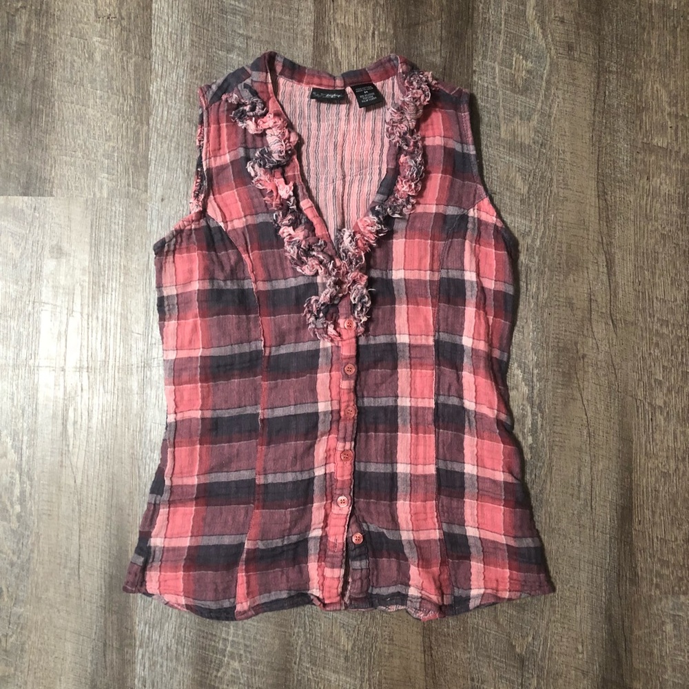 Plaid top